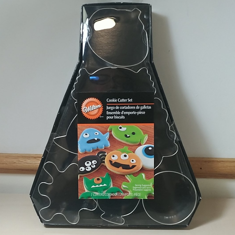 Wilton 7-piece cookie cutter set - Spooky!